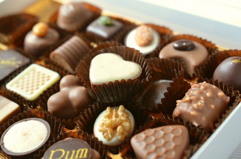 chocolaterie-PEGOMAS-min_chocolates_food_candy_calories_nibble_chocolate_heart-782043